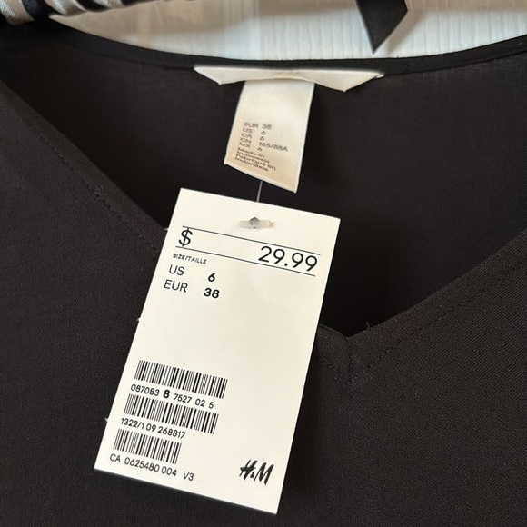 H&M shift dress with cuff detail NWT! - Picture 4 of 4